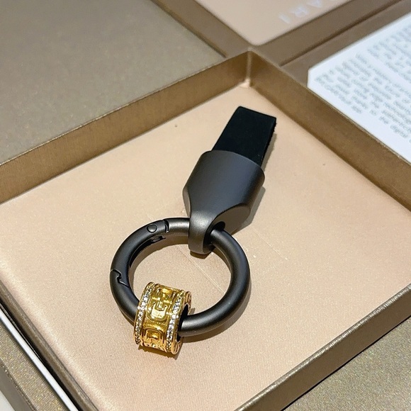 Bulgari bag charm keychain - Picture 3 of 6